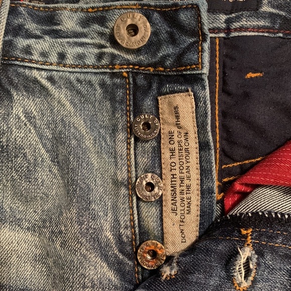 Cult of Individuality Logan Distressed Denim Short With Frayed trim - Picture 5 of 16